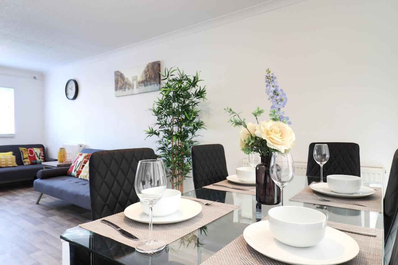 Skyvillion-Stevenage Amazing 3Bed House, Garden, Free Off Street Parking For 2 Cars, Wifi公寓 外观 照片