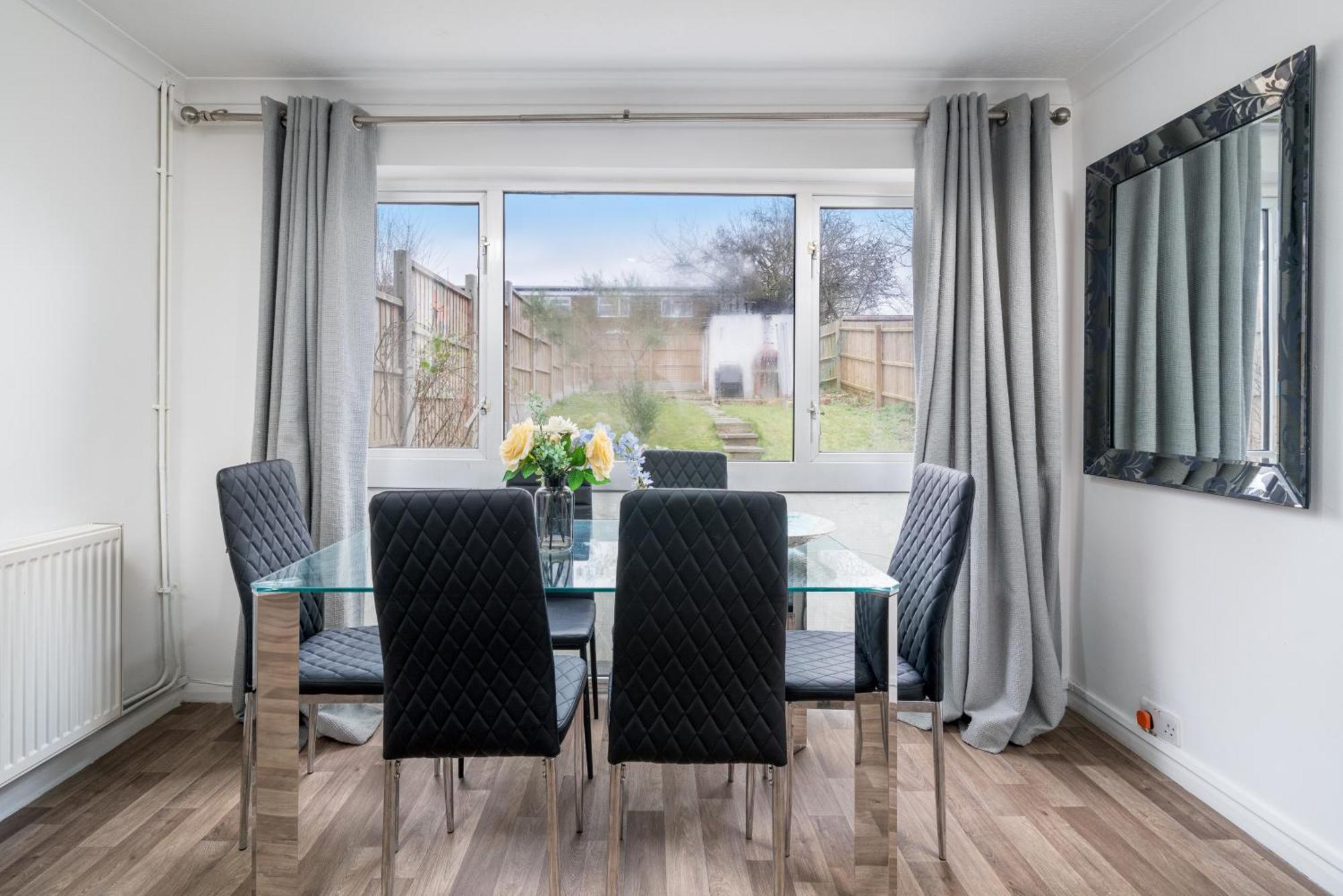 Skyvillion-Stevenage Amazing 3Bed House, Garden, Free Off Street Parking For 2 Cars, Wifi公寓 外观 照片